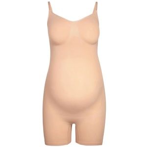 SKIMS Maternity Sculpting Bodysuit Mid Thigh, Clay, S/M (NWOB)